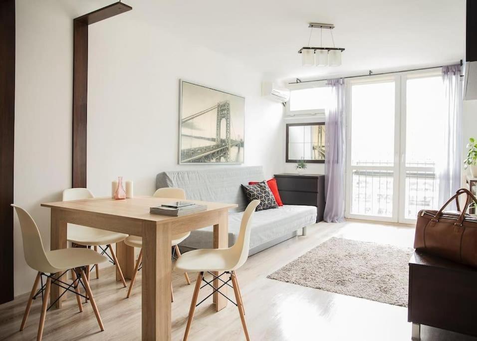 Urbannestgroup - City Center - Jp-20 Appartement *